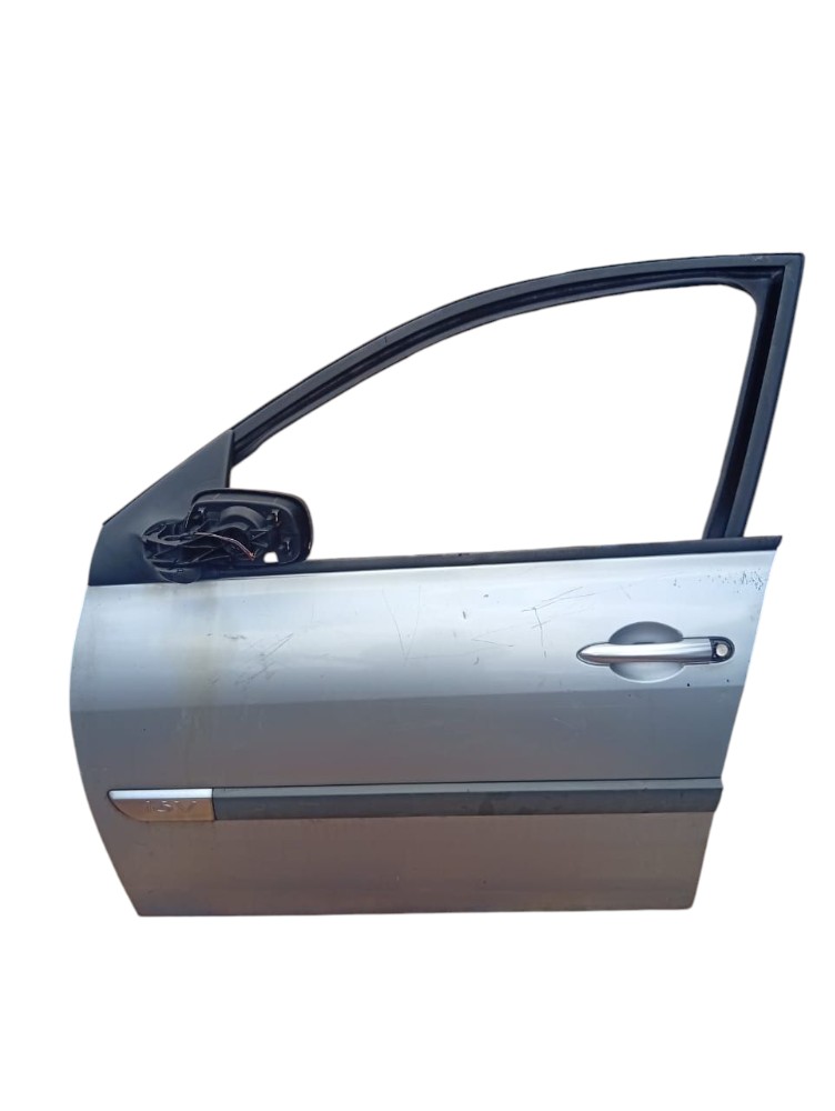 Porta Dianteira Esquerda Renault Megane 2008 2010 Detalhe Dianteira Esquerda Prata