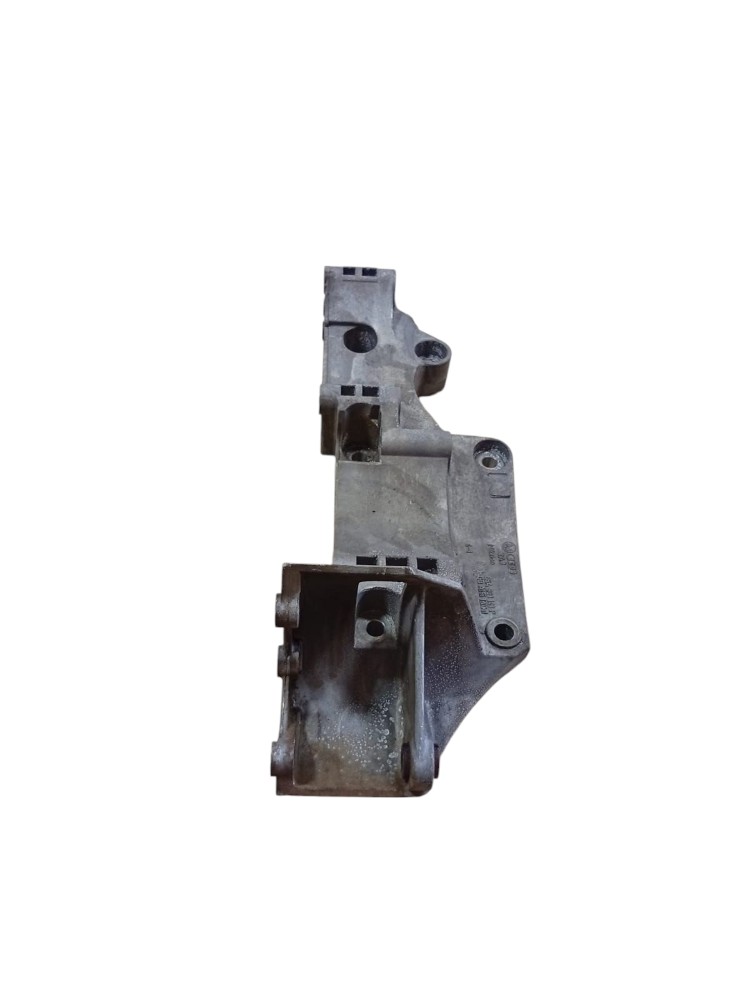 Suporte Alternador Compressor Volkswagen Golf Bora 2001 2009 2