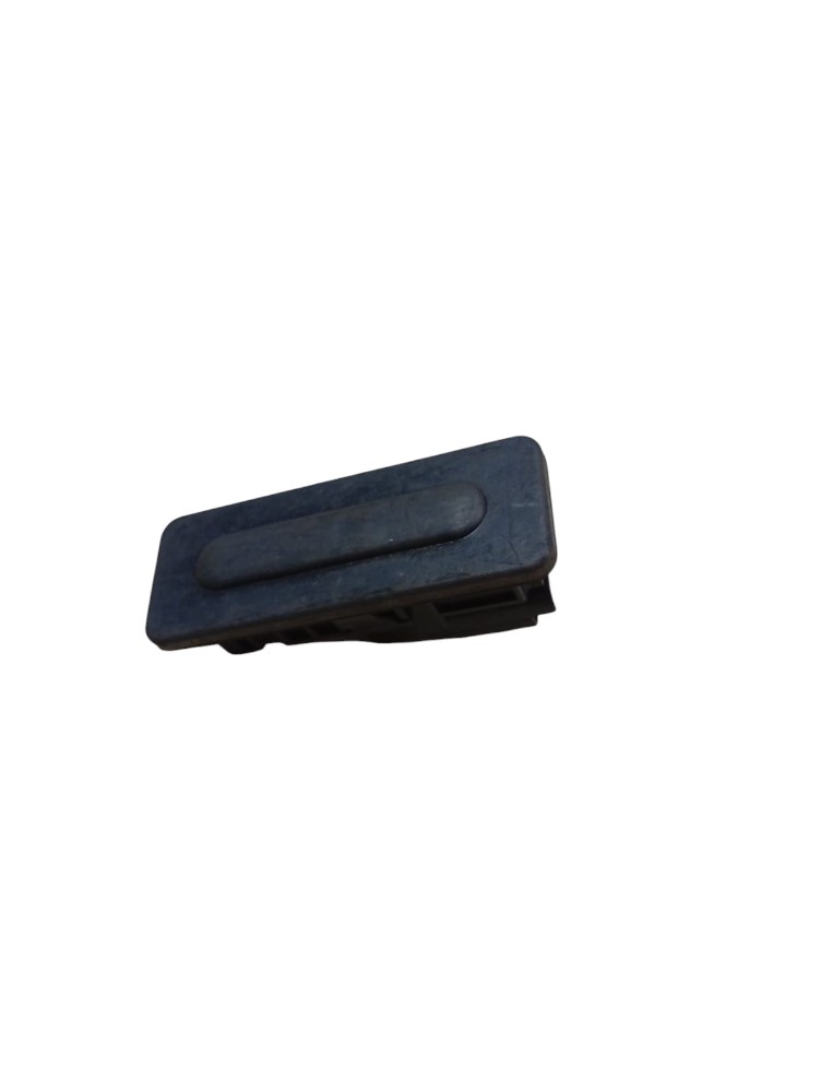 Botão Abertura Tampa Traseira Peugeot 208 2012 2016 Detalhe 3