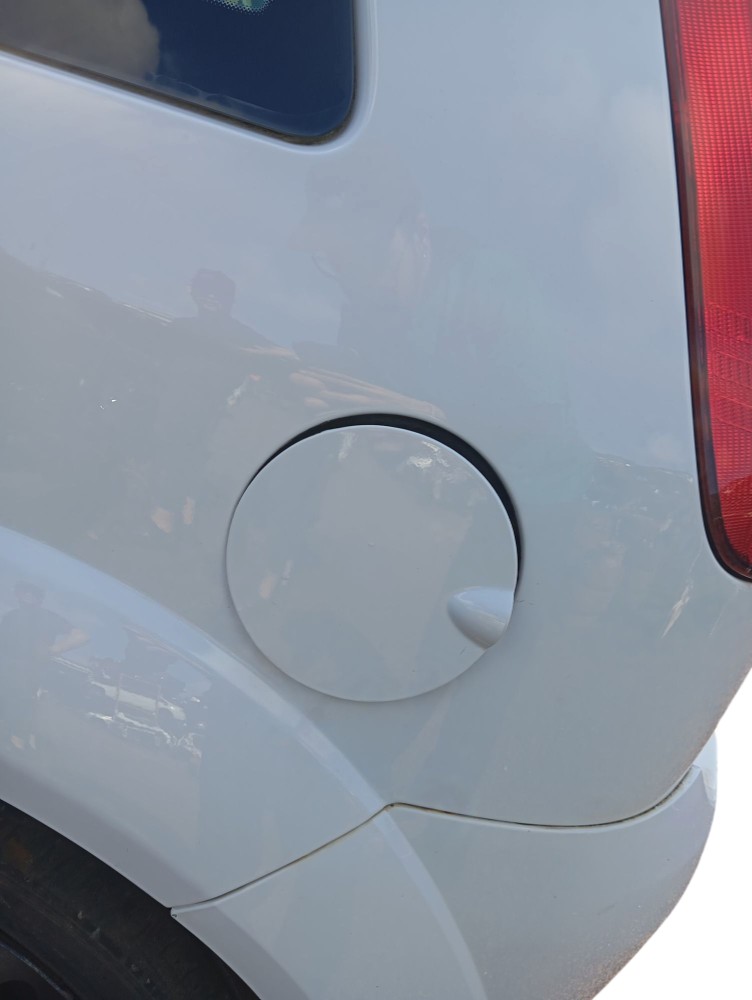 Portinhola Tampa Tanque Combustível  Fiesta Hatch 1.6 2014 Branco 2014