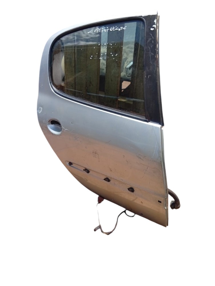Porta Traseira Direita Peugeot 206 207 2008 Detalhe Traseira Direita Prata 2