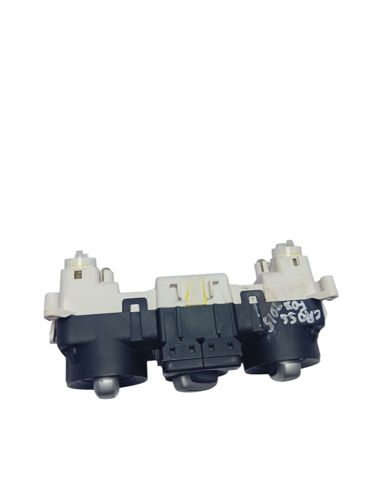 Comando Ar Condicionado Vw Crossfox 1.6 2015 5z0820045fz15 8