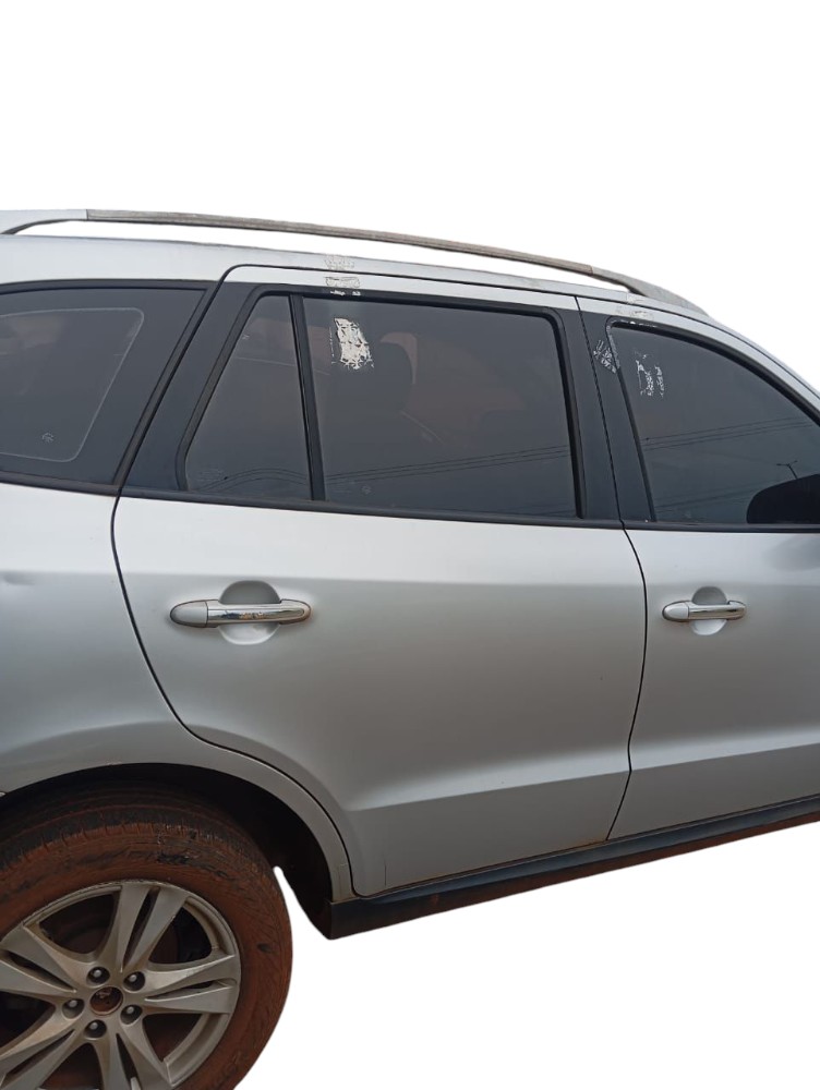 Porta Traseira Direita Hyundai Santa Fé 2010 Traseira Direita Prata 2