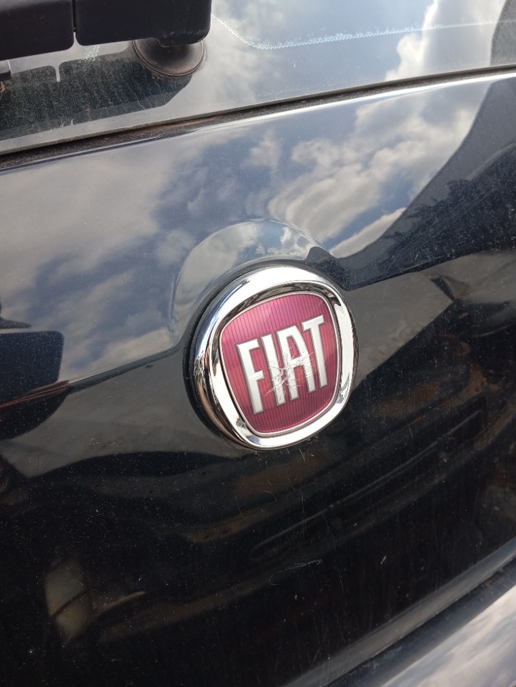 Tampa Traseira Fiat Palio Attractive 1.0 2017 7