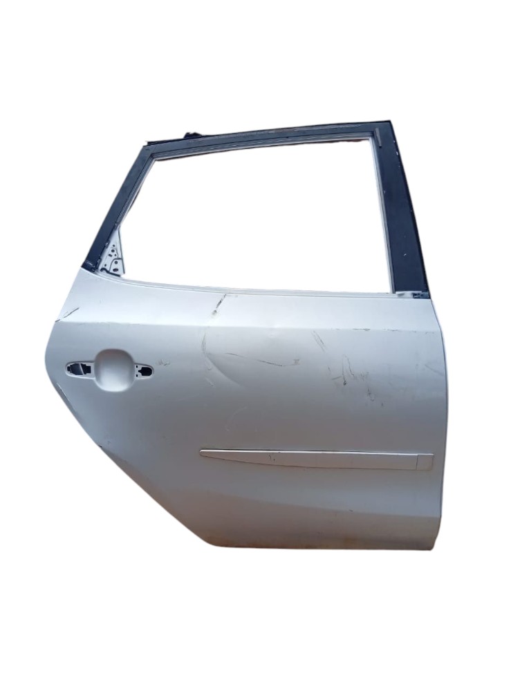 Porta Traseira Direita Hyundai I30 2010 2012 Detalhe Traseira Direita Prata