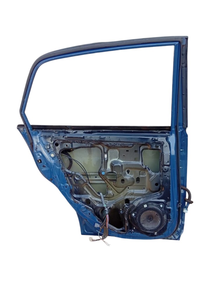 Porta Traseira Esquerda Nissan Tiida Sedan 2010 2011 4