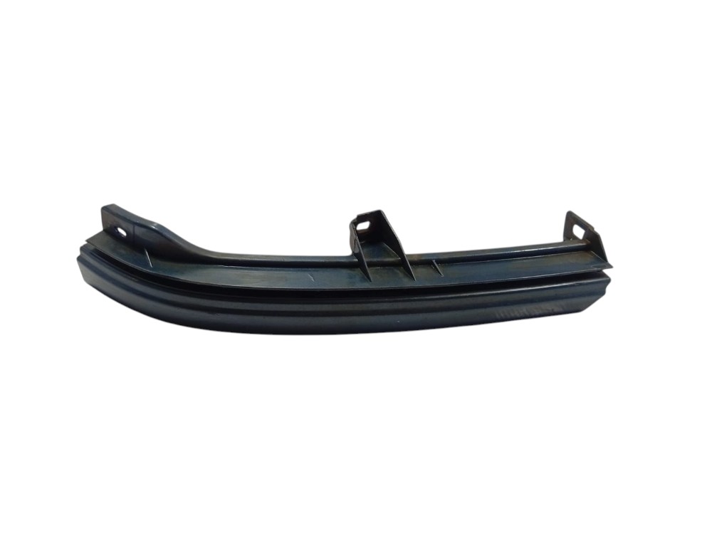 Moldura Inferior Farol Direito Chevrolet Spin 2016 2018