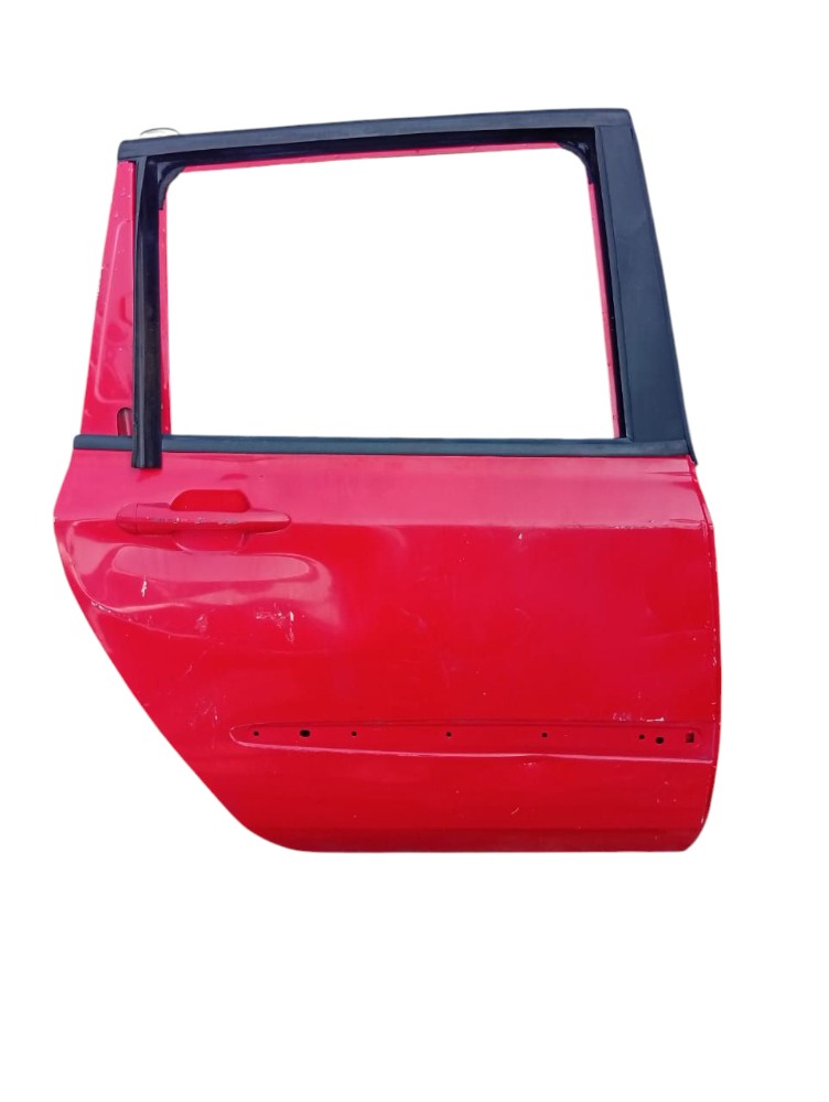 Porta Traseira Direita Fiat Stilo 2006 2008 Detalhe