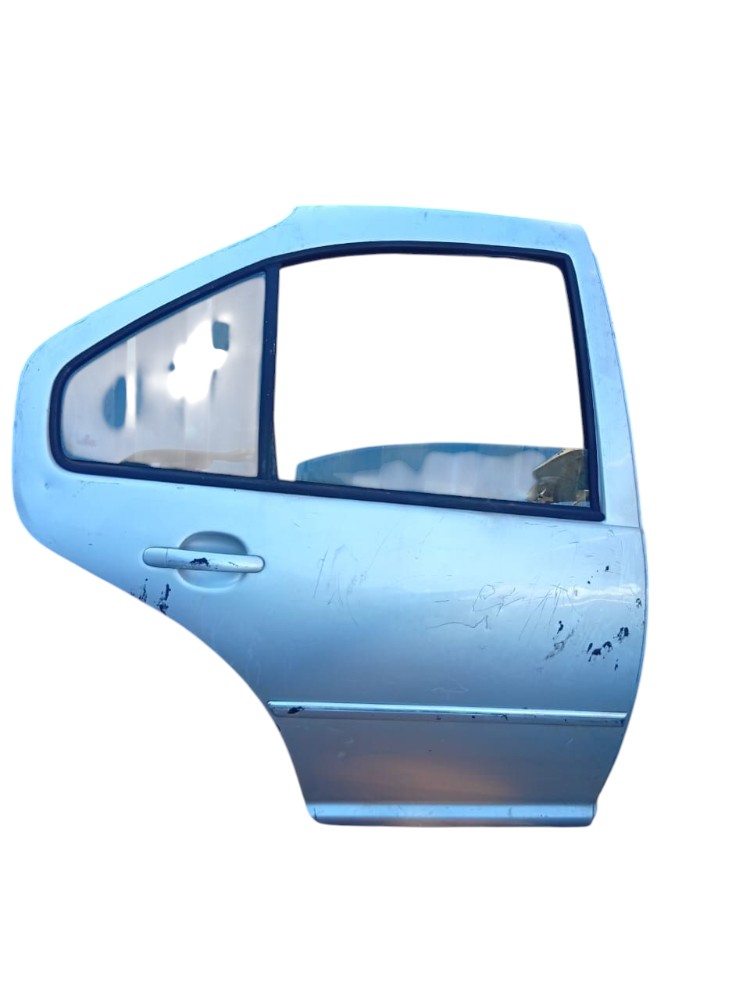 Porta Traseira Direita Volkswagen Bora 2009 Detalhe Traseira Direita Prata