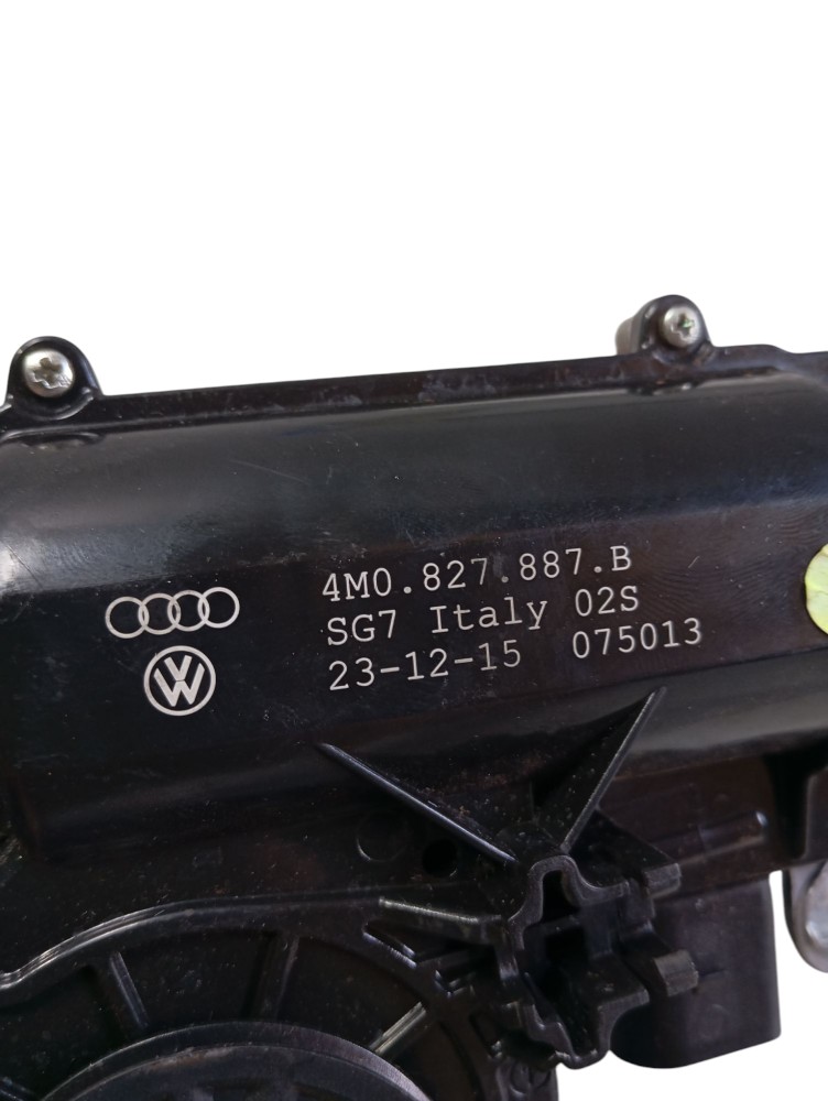 Motor Atuador Tampa Traseira Audi Q7 3.0 2016 4m0827887b 3