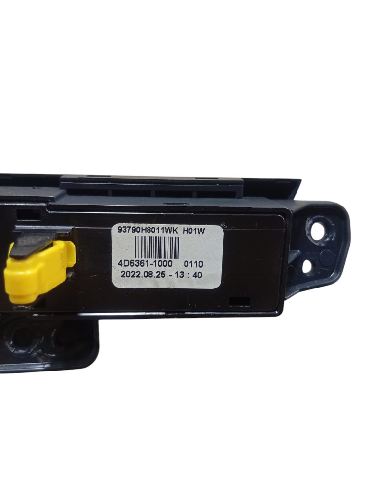 Botão Pisca Alerta Trava Portas Stonic 1.0 2022 Preto 6