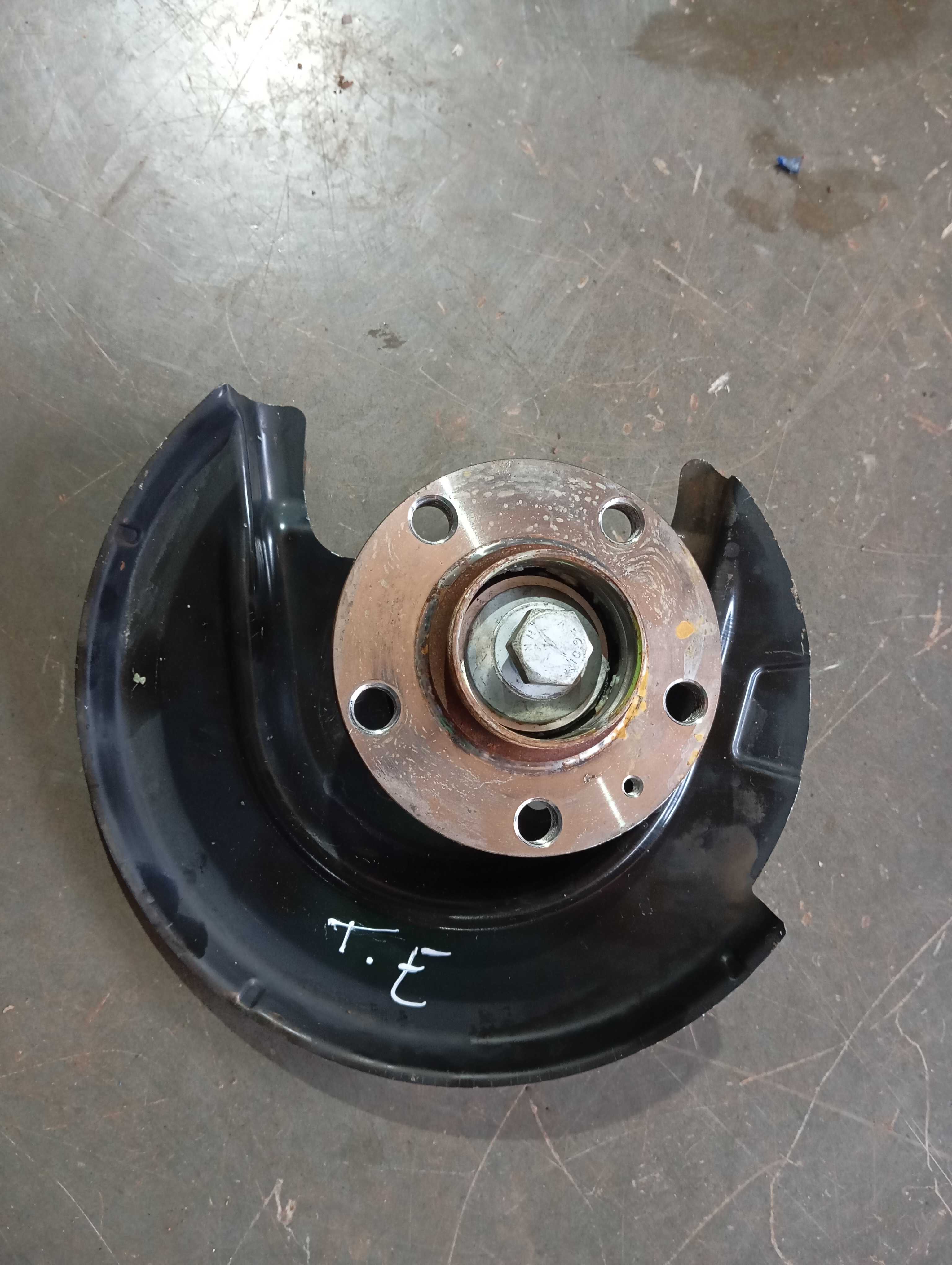 Cubo de Roda Traseira Esquerda Vw Polo 1.0 2020 – 2q0615611 2