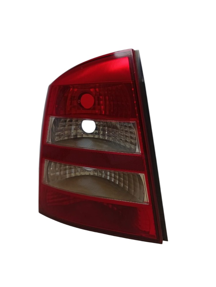 Lanterna Traseira Esquerda Chevrolet Astra 2004 2008 Avaria