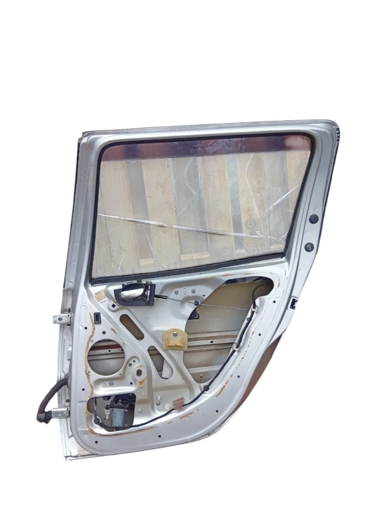 Porta Traseira Direita Peugeot 206 207 Escapade Detalhe Traseira Direita Prata 5