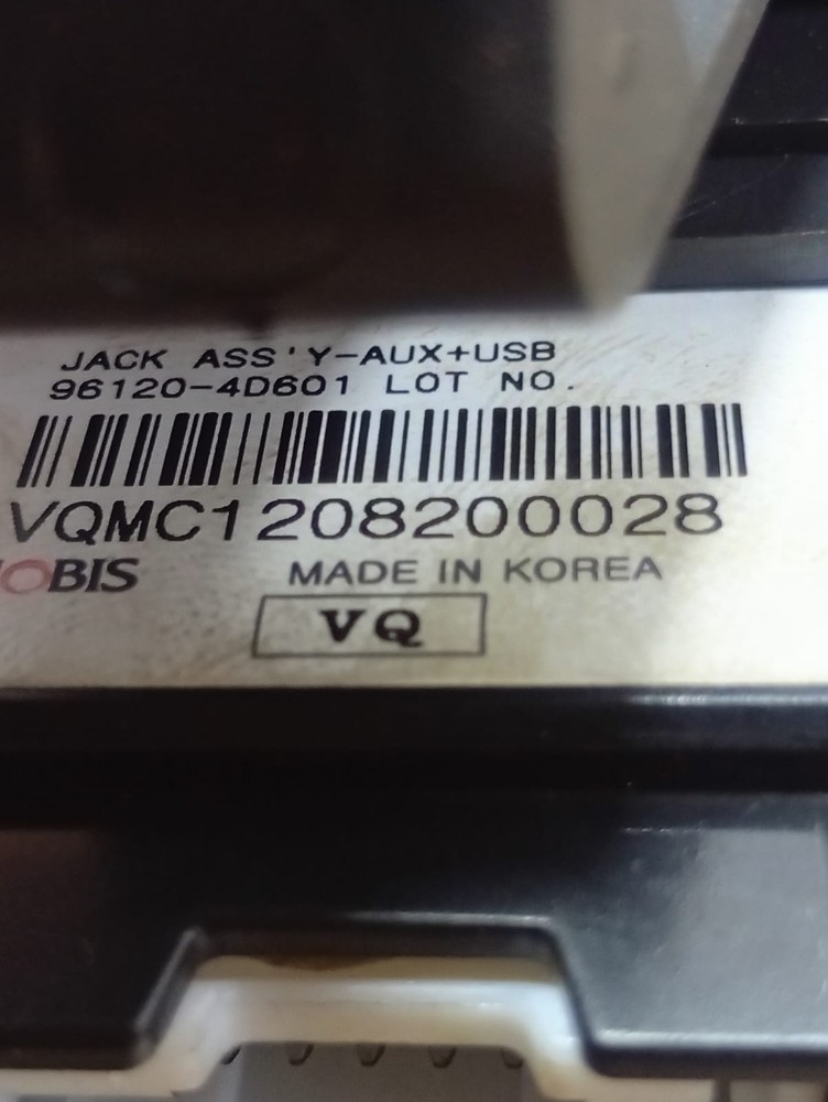 Entrada Usb Conector Auxiliar Tucson 2.0 2013 2014 Preto 5