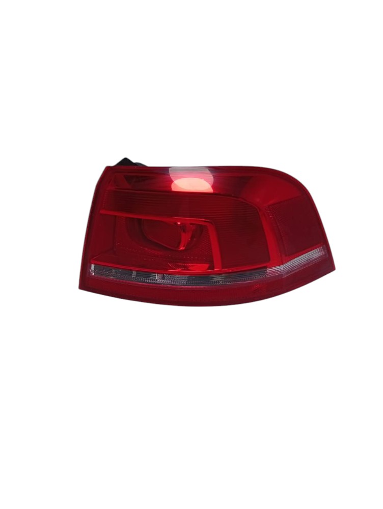 Lanterna Direita Passat Variant 2014 3af945096e Direito/passageiro Vermelho