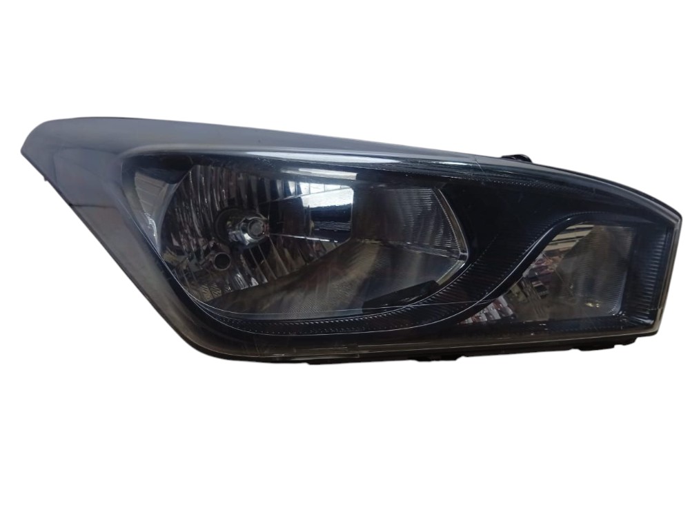 Farol Direito Hyundai Hb20s Máscara Negra 2016 2018 Avaria