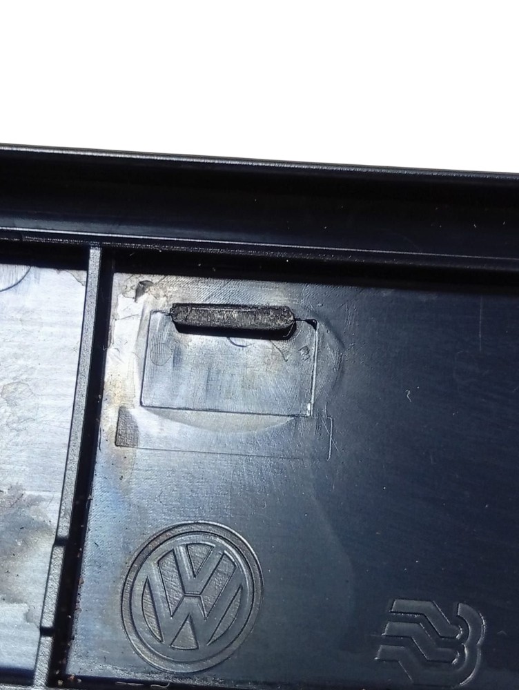 Friso Porta Luvas Volkswagen Jetta 2013 Avaria 6