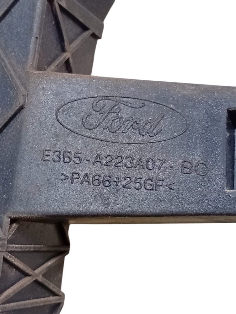 Guia Vidro Porta Dianteira Esquerda Ford Ka 2016 2020 Preto 4