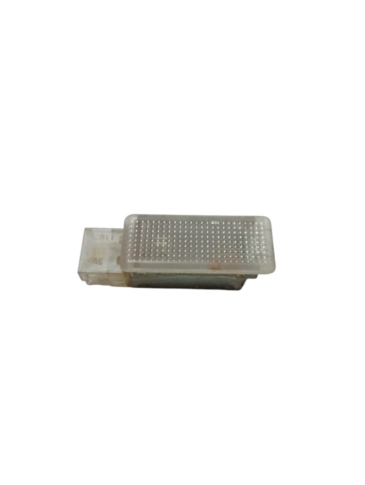 Luz Cortesia Porta Malas Volkswagen Jetta 2.0 2017