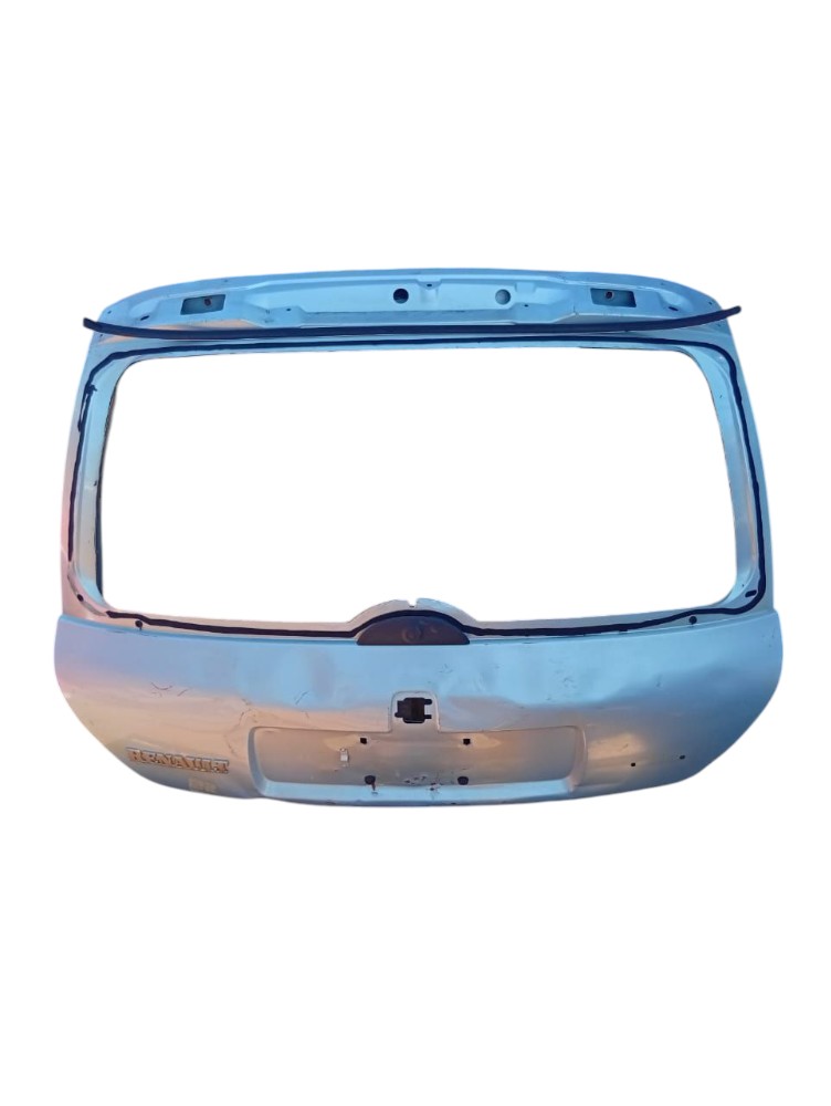 Tampa Traseira Renault Clio 2000 2004 Detalhe