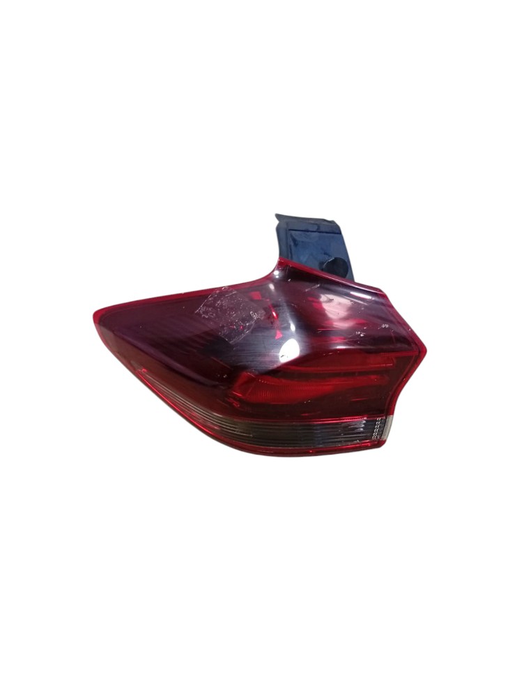Lanterna Traseira Esquerda Chevrolet Tracker 2023 Detalhe