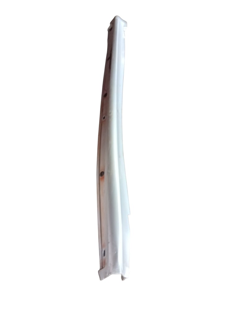 Spoiler Lateral Mercedes B180 2008 Avaria 4