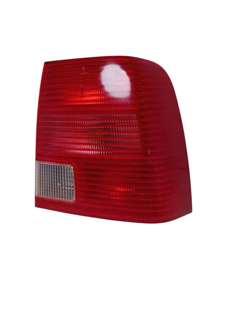 Lanterna Traseira Esquerda Volkswagen Passat 1997 2000 Avari