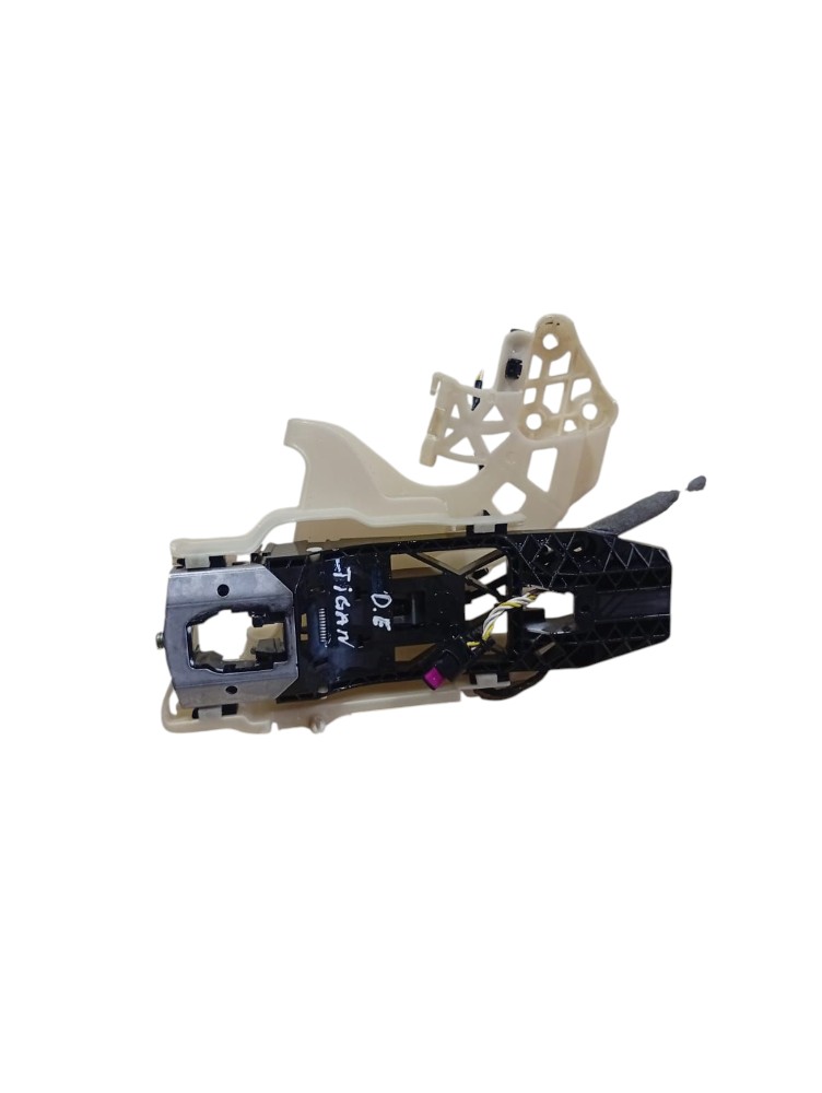 Suporte Maçaneta Dianteira Esquerda Volkswagen Tiguan 2012