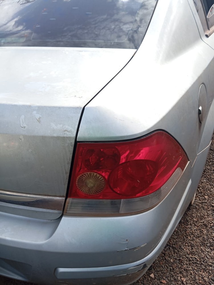 Lanterna Traseira Direita Vectra 2.0 8v Sedan