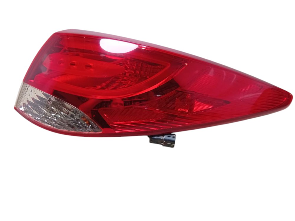 Lanterna Traseira Direita Hyundai Ix35 2011 2012 Avaria 2