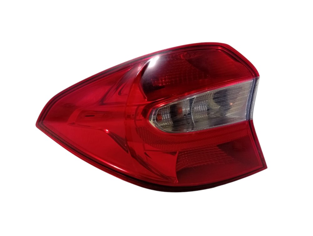 Lanterna Traseira Esquerda Ford Ka 2015 2020 Sedan Detalhe