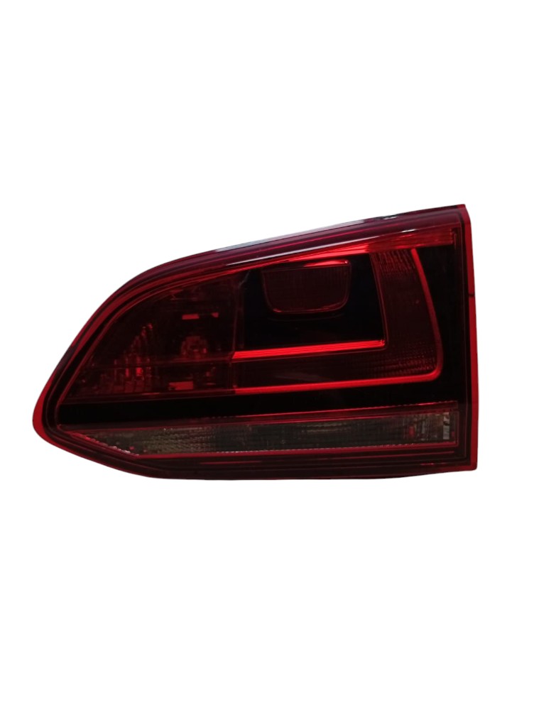Lanterna Direita Volkswagen Golf Tsi 2014 2016 Direito/passageiro Vermelho