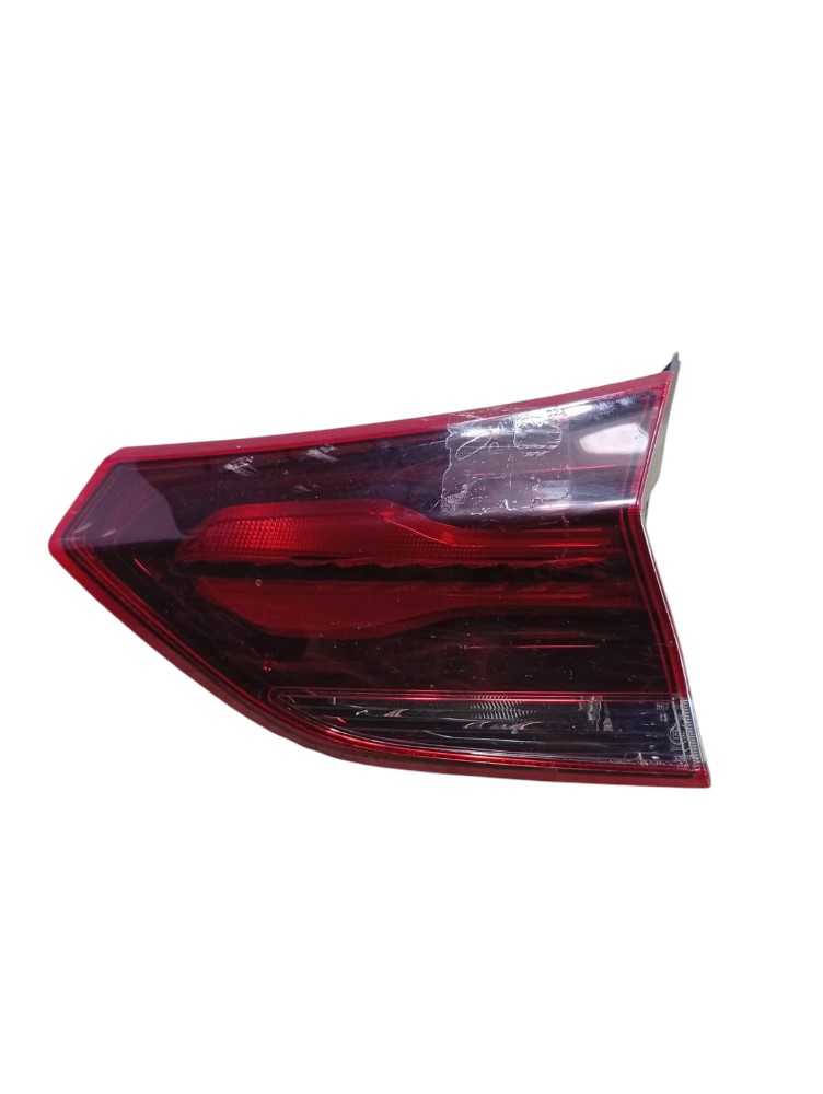 Lanterna Direita Tampa Traseira Chevrolet Tracker 2023 Detal Direito/passageiro Vermelho