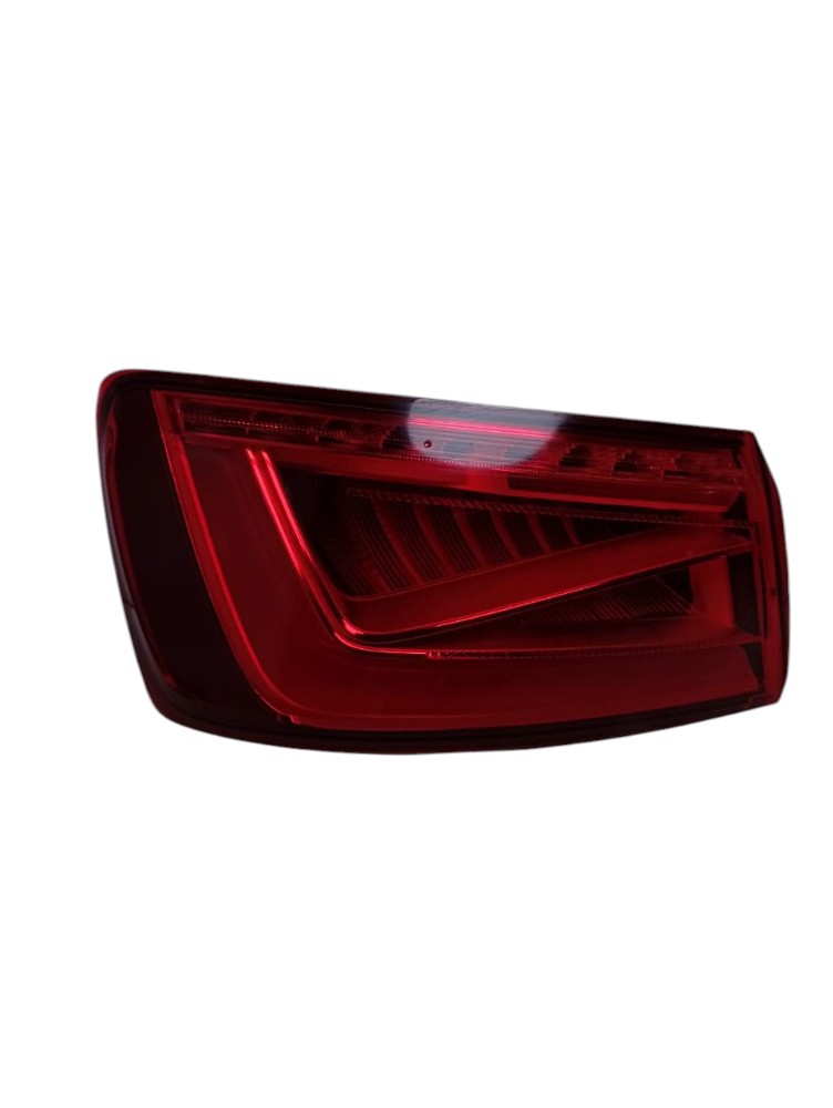 Lanterna Traseira Esquerda Audi A3 Sedan Avaria Esquerdo/motorista Vermelho