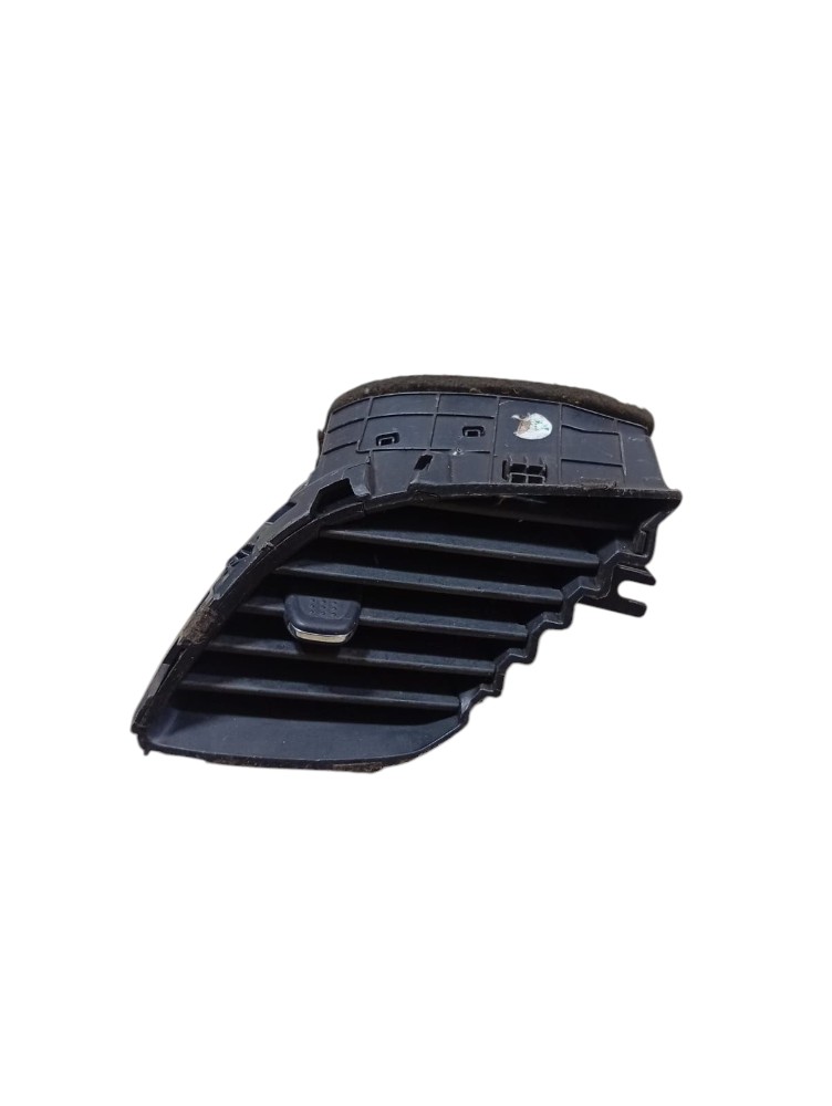 Difusor Ar Esquerdo Chevrolet Tracker 2017 2018 Detalhe