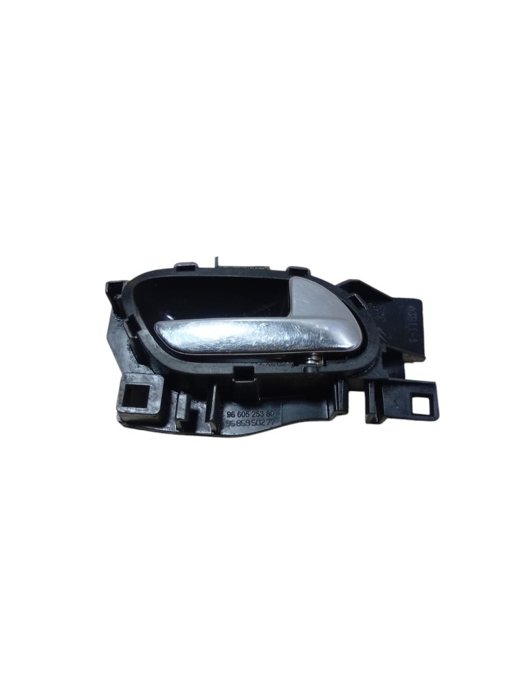 Maçaneta Interna Traseira Direita Peugeot 308 408 2010 Detal