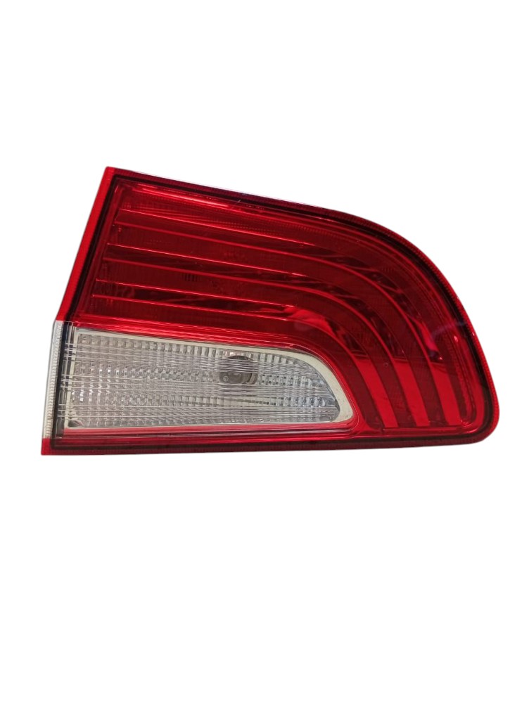 Lanterna Tampa Traseira Direita Fiat Grand Siena 2012 2016