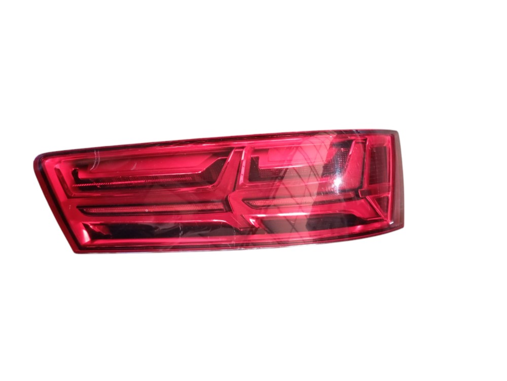 Lanterna Traseira Direita Com Detalhe Audi Q7 3.0 2016 Direito/passageiro
