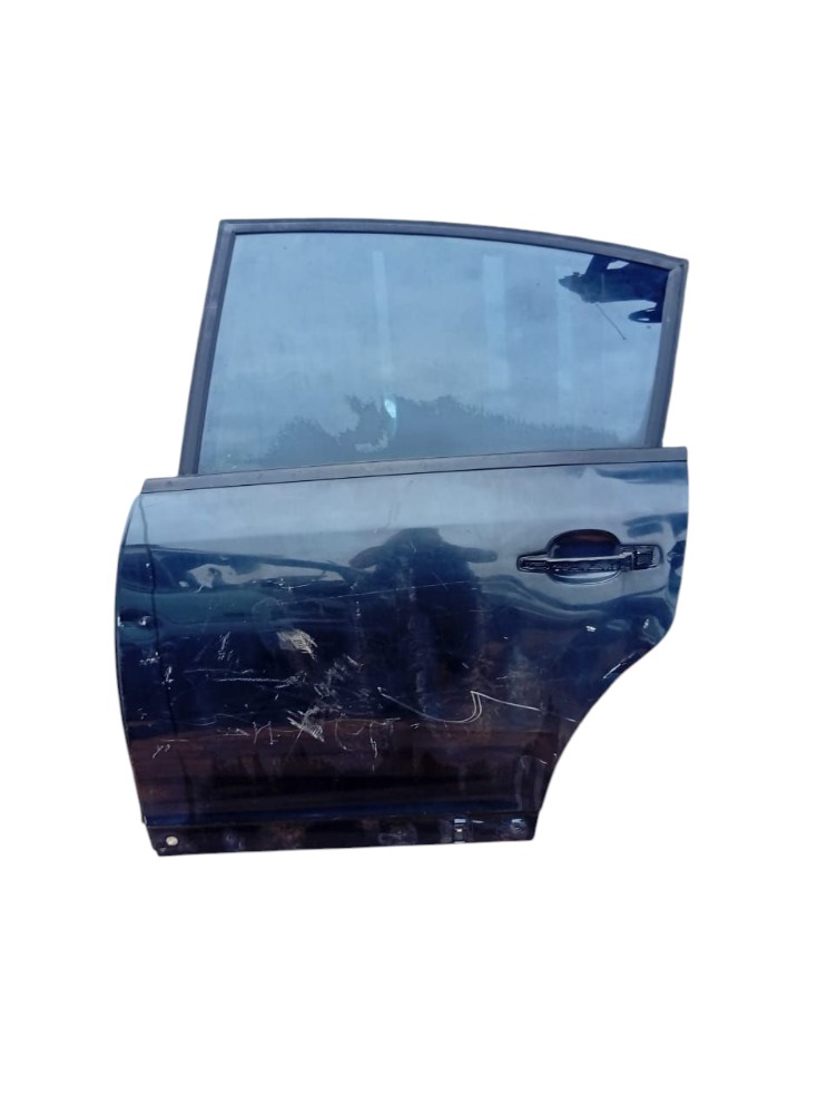 Pirta Traseira Esquerda Citroen C4 Hatch 2008 2012 Detalhes Traseira Esquerda Preto