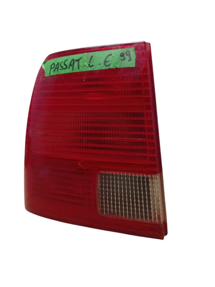 Lanterna Traseira Esquerda Volkswagen Passat 1998 2000 Avari