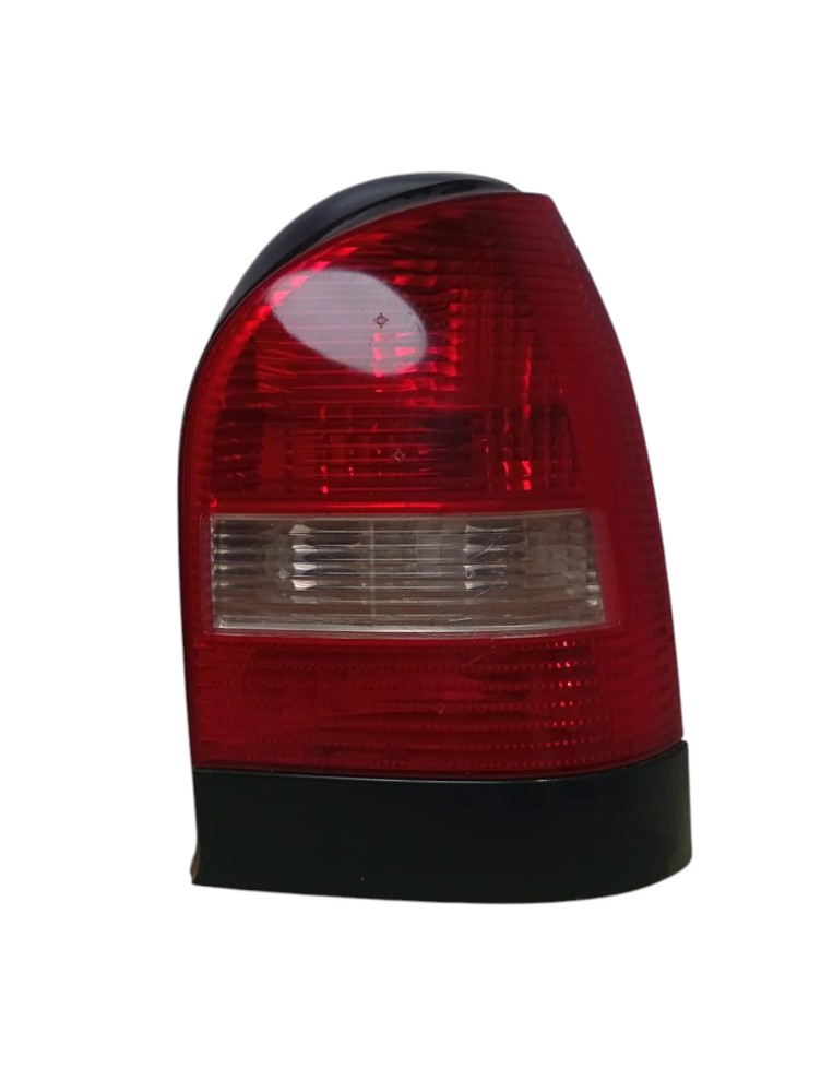 Lanterna Traseira Direita Volkswagen Gol 2000 2004 Avaria