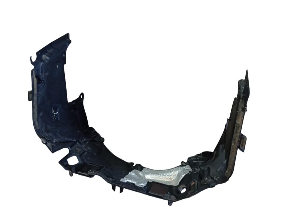 Isolamento Acustico Motor Mercedes C180 2014 C/detalhe 2