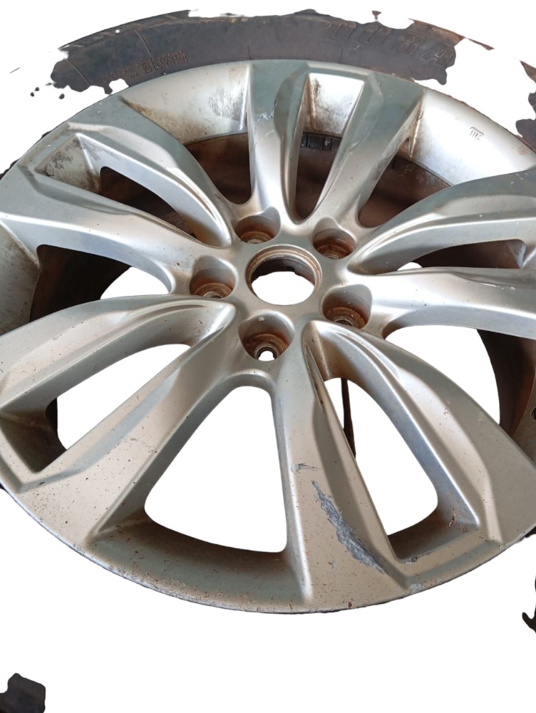 Roda Pneu Kia Sorento 2011 Aro 18 Detalhes Prata 5