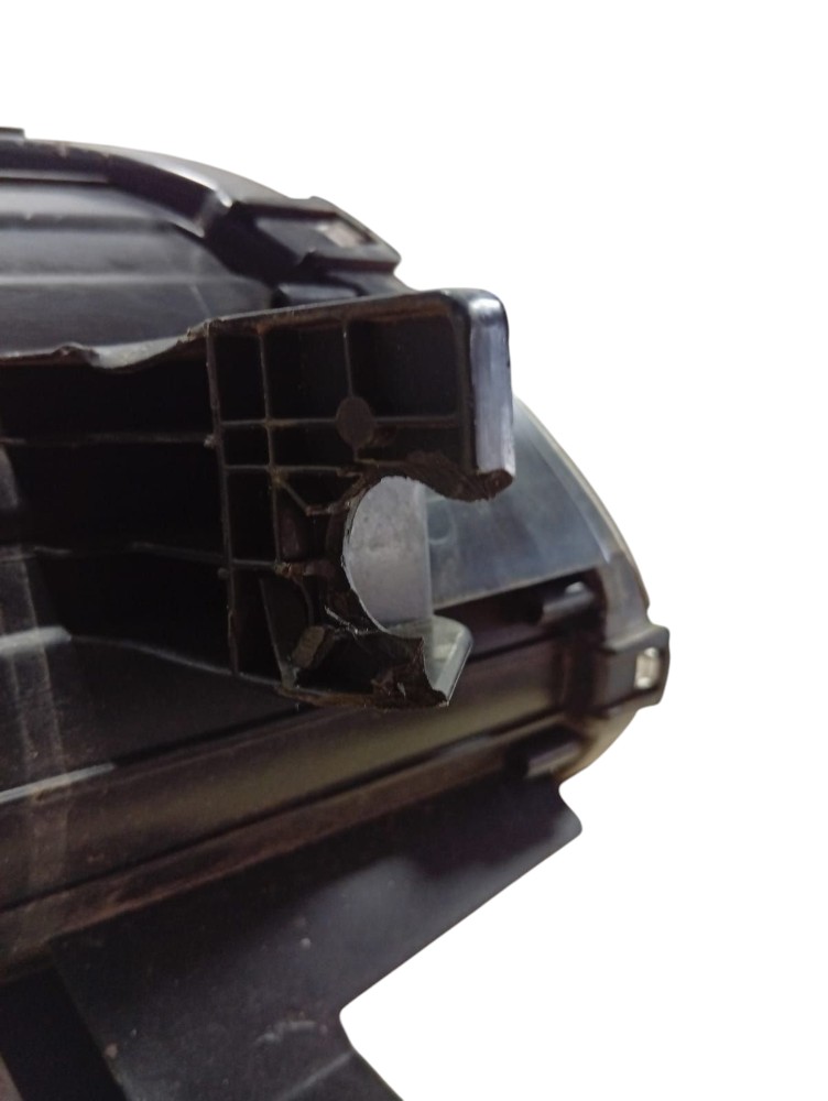 Farol Inferior Direito Renault Kwid 2022 2025 Avaria 6