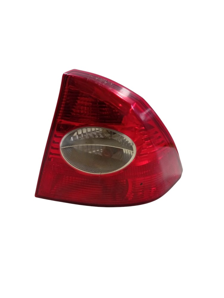 Lanterna Traseira Esquerda Ford Focus 2011 Avaria