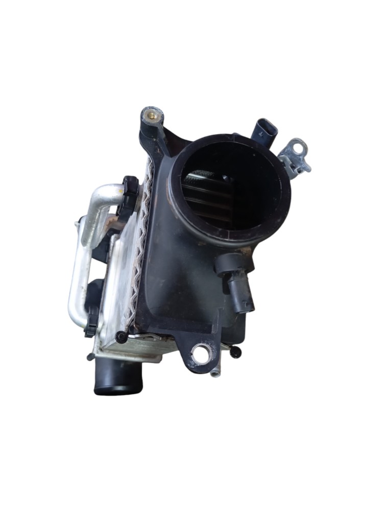 Radiador Intercooler Mercedes C180 2014 – A2740900414 4