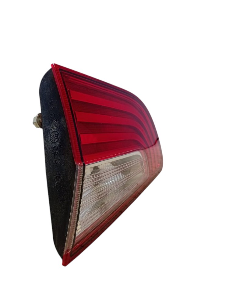 Lanterna Tampa Traseira Direita Fiat Grand Siena 2012 2016 2