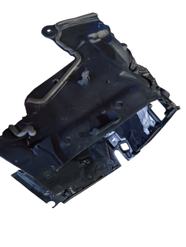 Isolamento Acustico Motor Mercedes C180 2014 C/detalhe 3