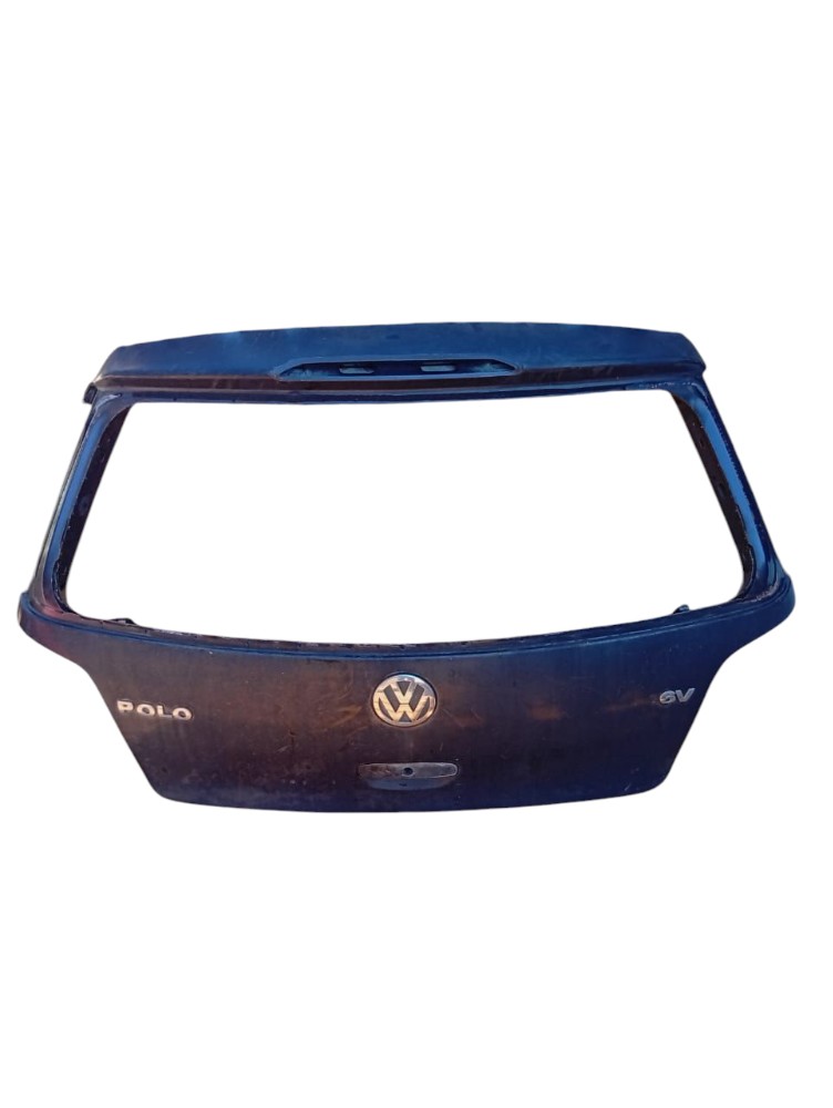 Tampa Traseira Volkswagen Polo 2004 2006 Detalhe
